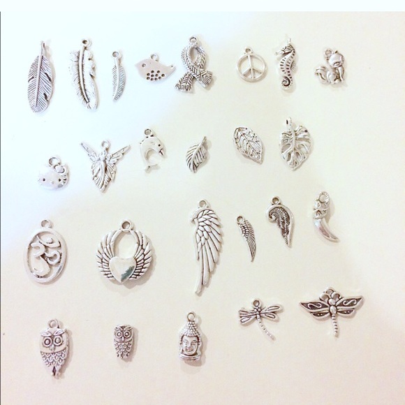 Feather suede choker - Picture 4 of 5